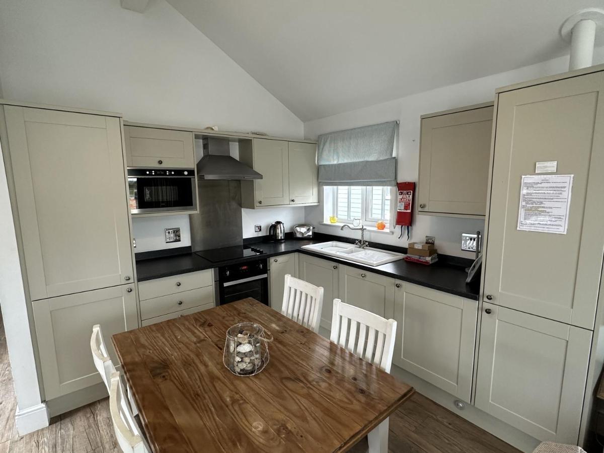Sandy Bay Hideaway Filey Extérieur photo